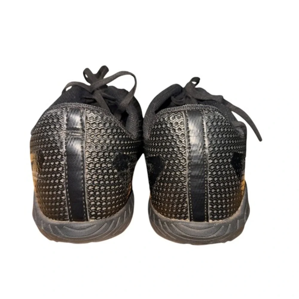 Brava Soccer‎ Turf Shoes Mens 11D Pre-Owned Shoes All Black Textured Lightweight